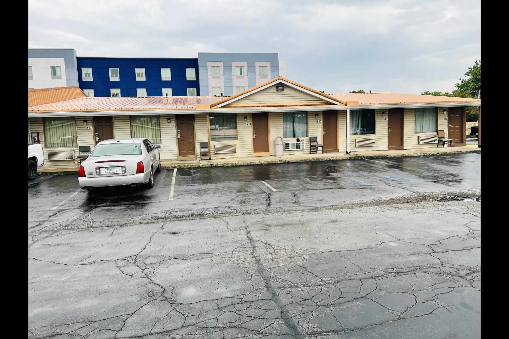 Cozy Garden Inn By Oyo Hwy 40 Richmond Exterior photo