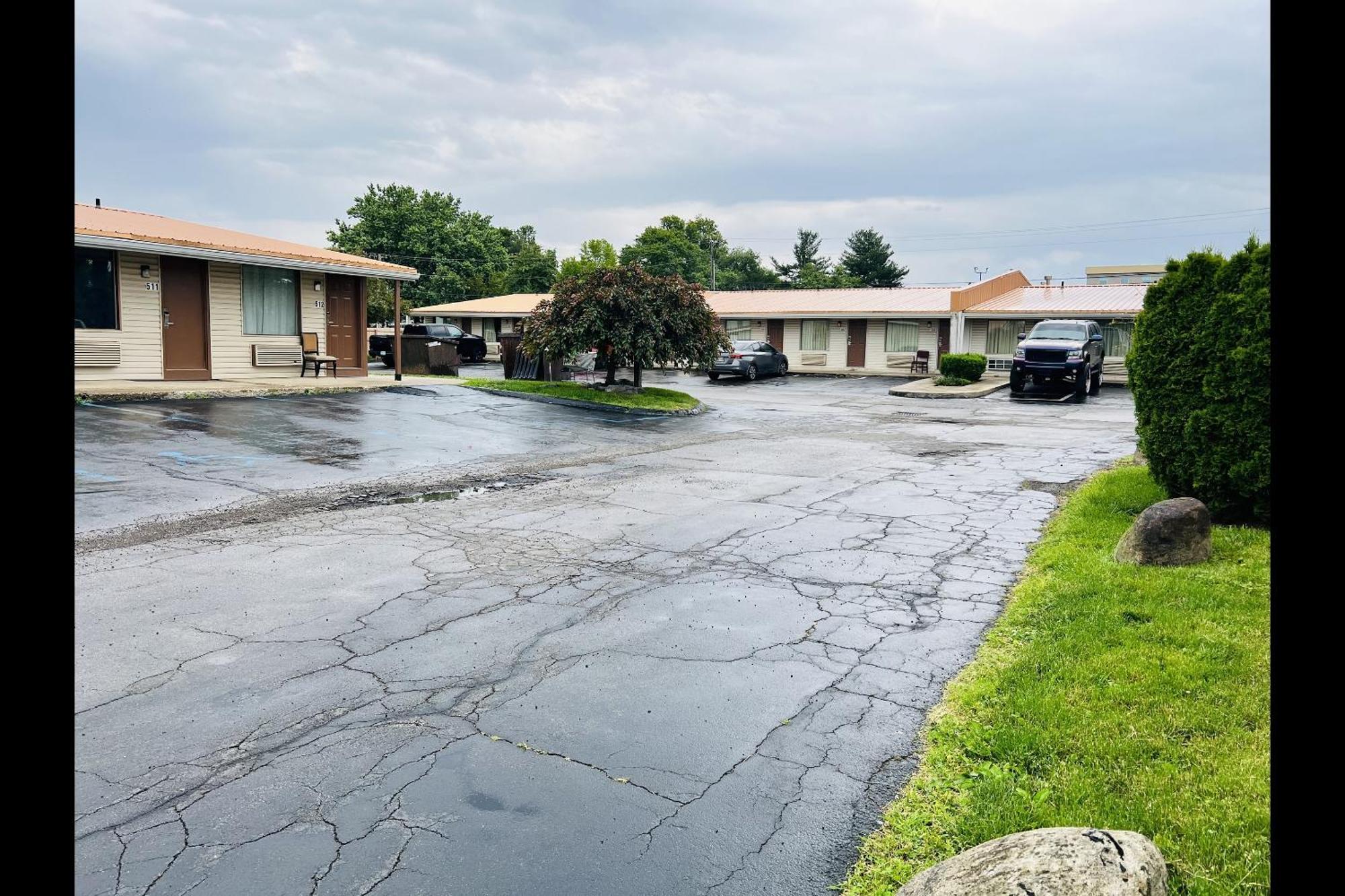 Cozy Garden Inn By Oyo Hwy 40 Richmond Exterior photo