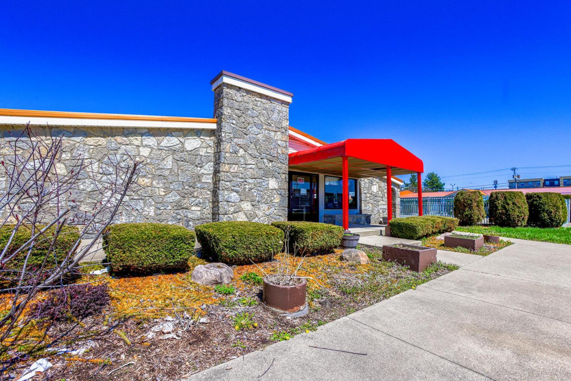 Cozy Garden Inn By Oyo Hwy 40 Richmond Exterior photo