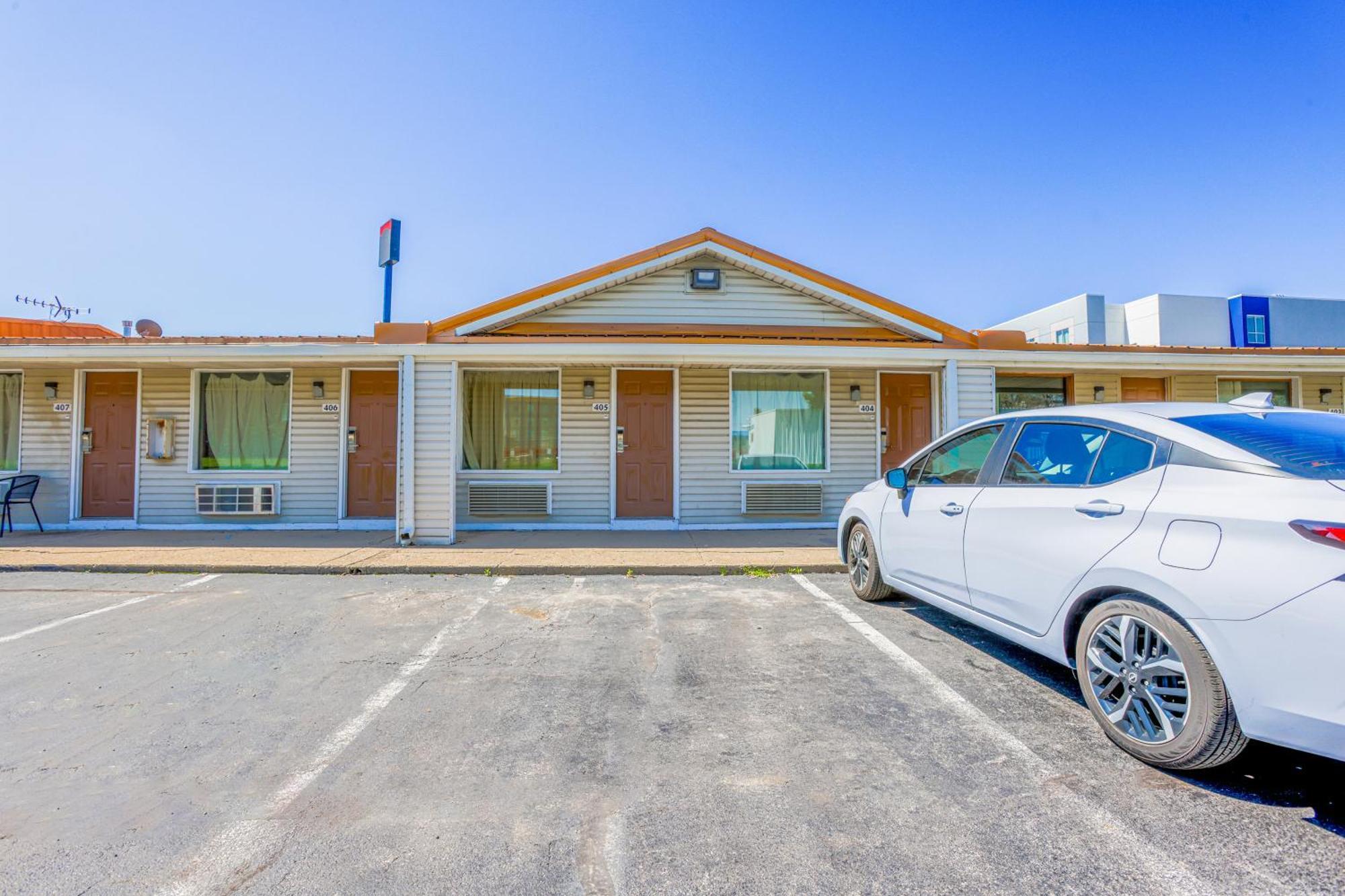 Cozy Garden Inn By Oyo Hwy 40 Richmond Exterior photo